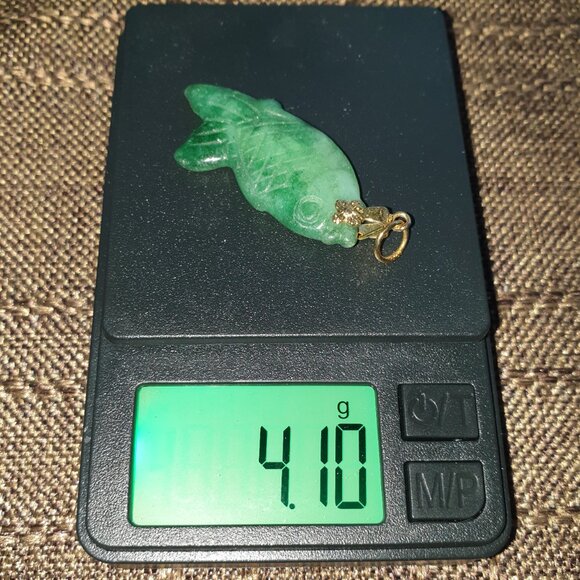 Beautiful Vintage Hand Carved Double Sides Genuine Green Jade Koi Fish Pendant - Picture 8 of 13